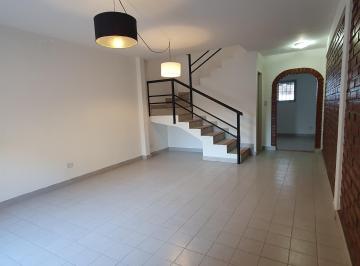Casa · 90m² · 4 Ambientes · 1 Cochera · Duplex en