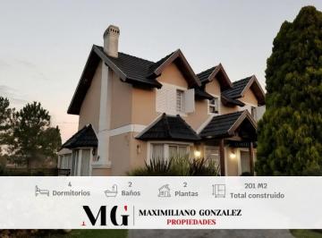 Casa · 201m² · 5 Ambientes · 2 Cocheras · Casa Venta y Alquiler - Echeverria del Lago