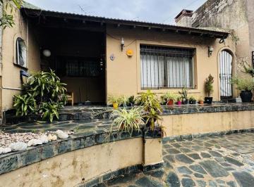 Casa · 110m² · 5 Ambientes · 1 Cochera · Casa en Venta en San Fernando