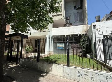 Local comercial · 100m² · Local Comercial - Planta Libre - Doble Ingreso con Seguridad