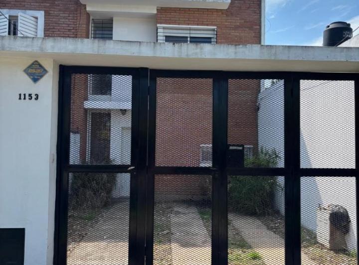 Casa · 90m² · 4 Ambientes · 1 Cochera