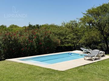 Casa · 366m² · 6 Ambientes · 3 Cocheras · 1300 m² Terreno Plano - Escucha Propuesta - 5 Dorm.