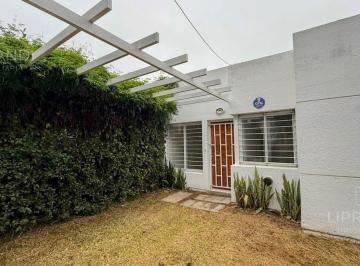 Casa · 65m² · 3 Ambientes · 1 Cochera · Ideal Inversor - Alta Rentabilidad - Posesion Inmediata - Escucha Propuesta