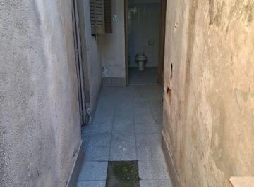 PH de 1 ambiente, Lanús · P. H. Interno Areciclar con Fondo Libre