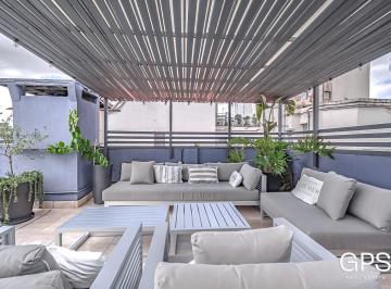 Departamento · 229m² · 5 Ambientes · Edificio de Gran Categoría - Piso Alto Lleno de Luz y Sol con Amplia Terraza Propia.
