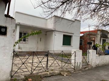 Casa de 1 ambiente, Lomas de Zamora · Casa a Refaccionar. Venta Directa