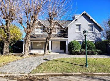 Casa de 4 ambientes, Escobar · Excelente Casa de 4 Ambientes con Pileta en Barrio Septiembre