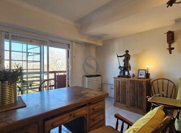 Departamento · 44m² · 2 Ambientes · Venta - Departamento Dos Ambientes a La Calle con Balcon - Guemes