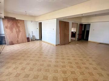 Departamento de 6 ambientes, Villa Pueyrredón · Semipiso con Terraza Propia de 6 Ambientes a Refaccionar en Villa Pueyrredón
