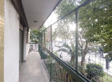 Departamento de 3 ambientes, Flores · Flores 3 Amb con Dependencia, Balcon Corrido - Apto Credito