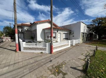 Casa · 156m² · 6 Ambientes · 2 Cocheras · Casa en Venta - La Plata - 122 Esquina 47 N 749