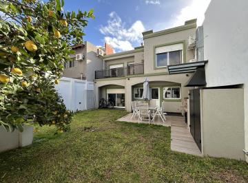 Casa · 181m² · 5 Ambientes · 1 Cochera · Casa en Venta de 5 Ambientes con Jardín en Punta Chica