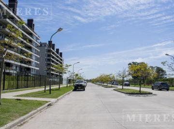 Garage · 12m² · 1 Cochera · Cocheras en Venta - Vista Laguna - Buena Vista