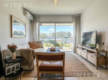 Departamento · 55m² · 2 Ambientes · 1 Cochera · Excelente Departamento de Dos Ambientes con Gran Terraza con Parrilla
