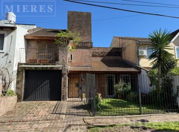 Casa · 160m² · 3 Dormitorios · 1 Cochera · Muy Linda Casa en Venta en Santa Rita