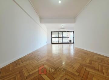 Departamento · 72m² · 3 Ambientes · 1 Cochera · Hermoso Departamento en Alquiler con Balcón Aterrazado y Cochera Fija en Pleno Martínez