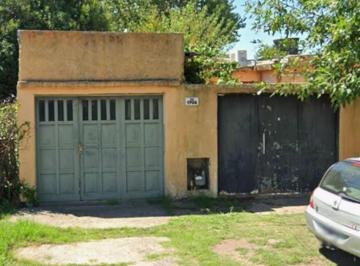 Terreno · 120m² · Terreno con Casa a Reciclar o Demoler.