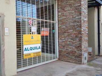 Local comercial · 120m² · 3 Cocheras · Local Céntrico en Alquiler - Cañuelas.