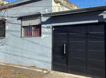 Casa · 177m² · 6 Ambientes · 1 Cochera · 2 Casas en Lote Propio Ideal 2 Familias o Inversor
