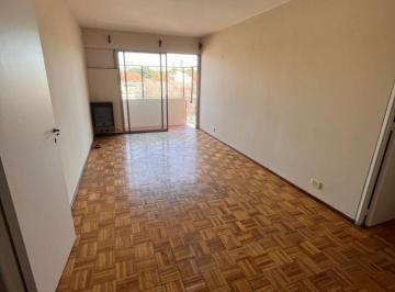 Departamento · 70m² · 2 Ambientes · Alquilo Departamento - Capital - Zona Centro