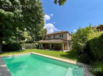 Casa · 343m² · 9 Ambientes · 2 Cocheras · Casa en Venta San Isidro Casco Histórico, 5 Dorm., 5 Baños, Jardín con Pileta, Galería
