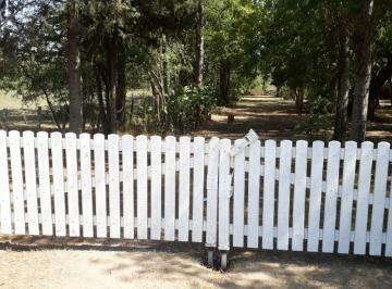 Quinta vacacional de 4 ambientes, Brandsen · Excelente Casaquinta con Pileta
