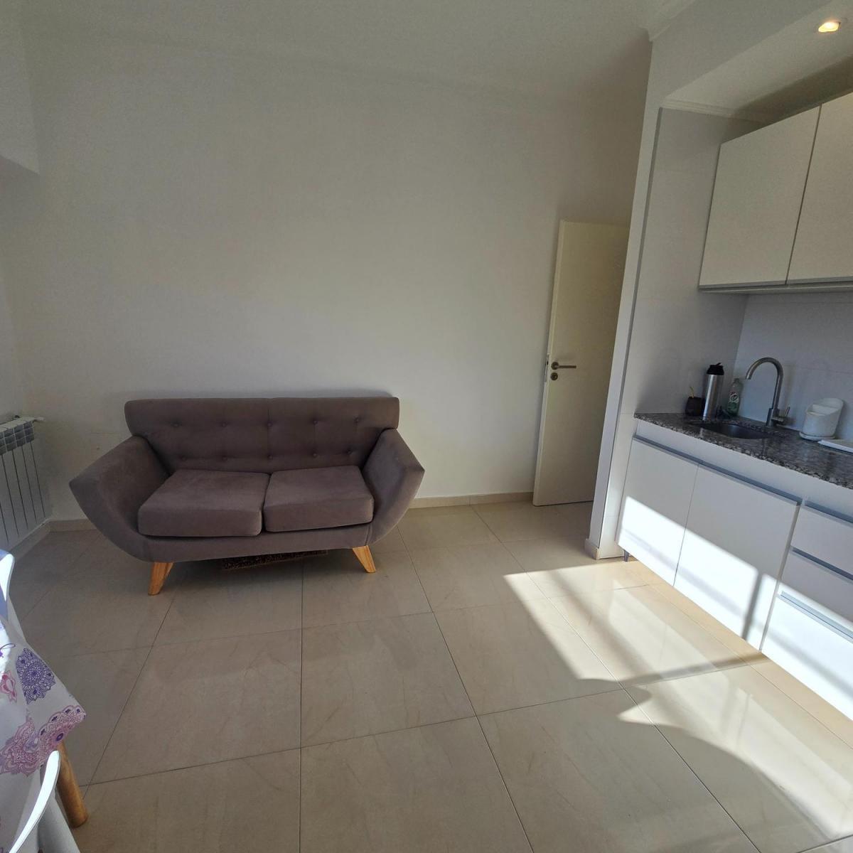 Ph 2 amb, 1 dorm, 50m² en La Perla, calefacción por radiadores