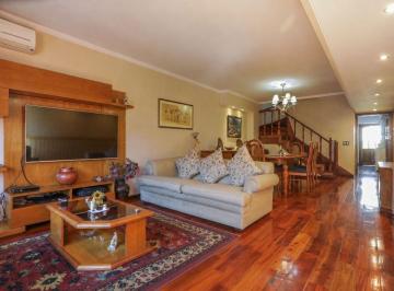 Casa · 226m² · 5 Ambientes · 3 Cocheras · Venta - Triplex C/pileta 5 Amb. Cochera - V. Devoto