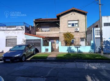 PH · 94m² · 4 Ambientes · 1 Cochera · PH en El Palomar