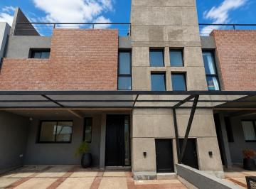 Casa · 150m² · 5 Ambientes · 2 Cocheras · Dúplex Premium en Cañuelas Chico | 3 Dorm | Terraza, Asador y Calefacción Central