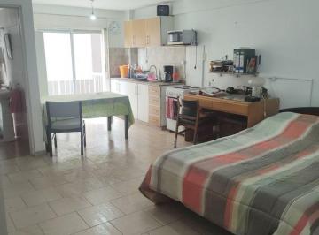 Departamento de 1 ambiente, Tres de Febrero · Saenz Peña, Monoambiente Al Contrafrente con Balcón, Luminoso!