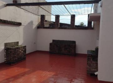 Departamento · 60m² · 5 Ambientes · Royo Inmobiliaria Vende Departamento Céntrico Dos Dorm. con Hermosa Terraza