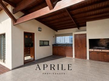 Casa · 200m² · 4 Ambientes · Casa 4 Ambientes en Venta Sobre Amplio Lote | Barrio Chapadmalal