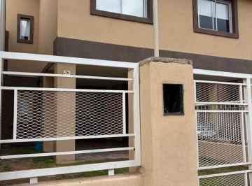 Casa · 2 Dormitorios · 1 Cochera · Alquiler Anual Duplex a Estrenar Villa Santa Cruz del Lago