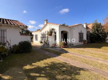 Casa · 223m² · 5 Ambientes · 2 Cocheras · Casa Chalet en Venta en Barrio Uno, Ezeiza, G. B. a. Zona Sur