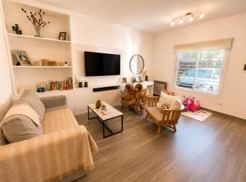 Casa · 104m² · 5 Ambientes · 4 Cocheras · Casa Triplex en Venta en de Vicenzo Grande, del Viso, Pilar