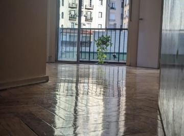 Propiedad recientemente renovada, de 36 m2 totales con balcon exclusivo, al no t · Oportunidad! 2 Ambientes en Retiro a 3 Cuadras de Recoleta!