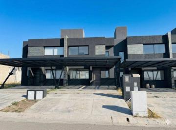 Casa de 4 ambientes, Córdoba · Docta - Duplex 2 Dorm 2 Baños - Frente a Espacio Verde!