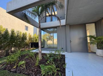 Casa · 228m² · 5 Ambientes · Casa en Venta en Castaños, Nordelta, Tigre
