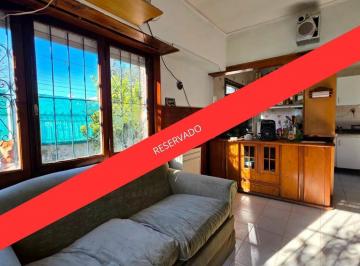 Casa · 95m² · 3 Ambientes · 3 Cocheras · Venta Casa 3 Ambientes, Barrio Aeroparque