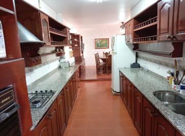Departamento · 120m² · 4 Ambientes · Dpto. - Av Bicentenario Al 1600 - Excelente Ubicación