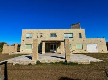 Casa de 6 ambientes, Santa Ana · Exclusiva Propiedad - B° Privado Campos del Virrey | Villa Parque Santa Ana