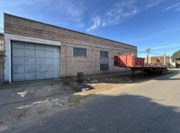 Bodega-Galpón · 1000m² · Galpón de 1000 m² en Esquina con Doble Entrada