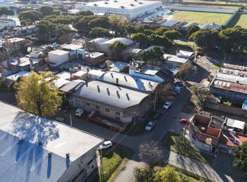 Bodega-Galpón · 1000m² · Galpón de 1000 m² en Esquina con Doble Entrada