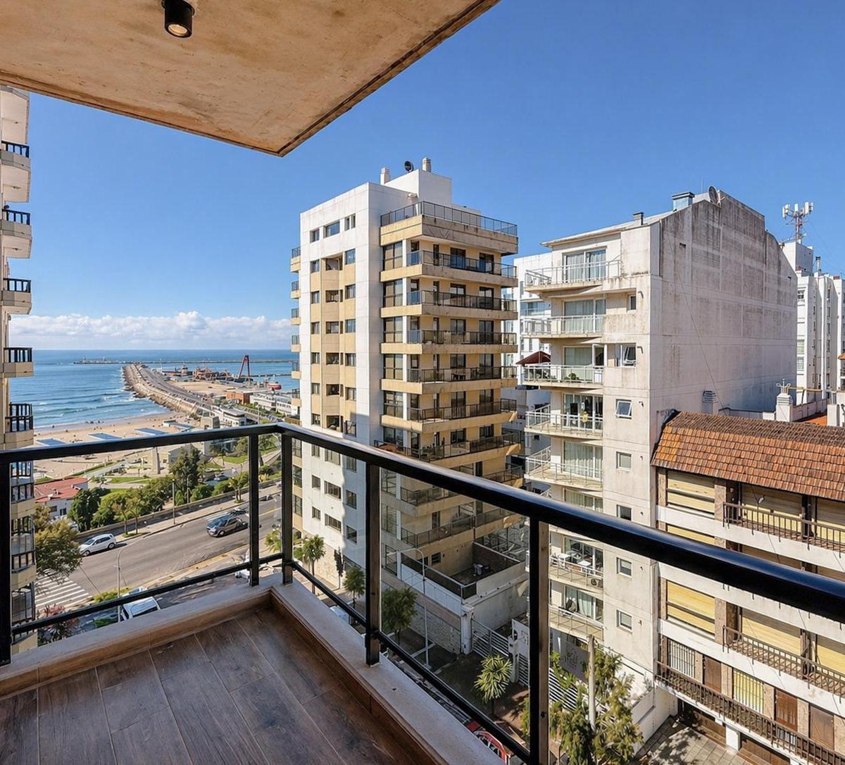 Depto 4 amb, 127m² con cochera y terraza — Playa Grande