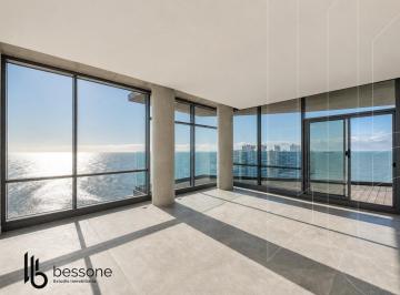 Departamento · 136m² · 3 Ambientes · 1 Cochera · Departamento en Varese