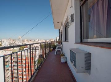Departamento · 69m² · 3 Ambientes · Luminoso 3 Ambientes con Dependencia y Balcón Sobre Av Rivadavia