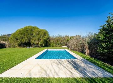 Casa · 136m² · 4 Ambientes · 2 Cocheras · Venta Casa 4 Amb con Dependencia | Barrio Privado La Reserva | Pilar | Jardín y Piscina