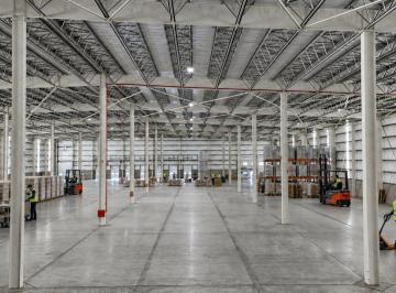 Bodega-Galpón · 2000m² · Alquiler Nave Triple Aaa Zarate 2000 m Cub