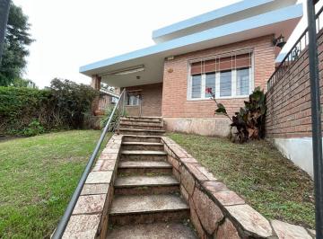 Casa · 191m² · 5 Ambientes · 1 Cochera · Casa en Venta - Unquillo - Excelente Ubicación Detrás de La Terminal de Ómnibus